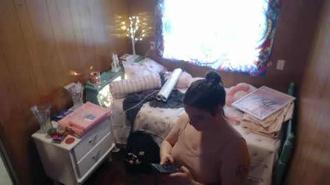 Snapshot of daisybella420 chatting on 06-13-26, 08:51 daisybella420 online show from 06-13-26, 08:51
