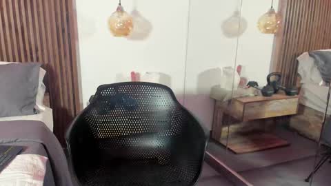 Snapshot of daisylin_mb chatting on 11-18-25, 10:25 daisylin_mb online show from 11-18-25, 10:25