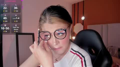Snapshot of dakhota_rouge chatting on 05-16-26, 05:04 Dakhota online show from 05-16-26, 05:04