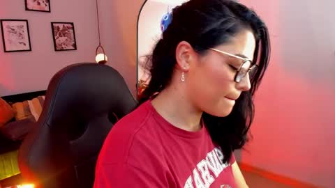 Snapshot of dakhota_rouge chatting on 05-28-26, 05:05 Dakhota online show from 05-28-26, 05:05