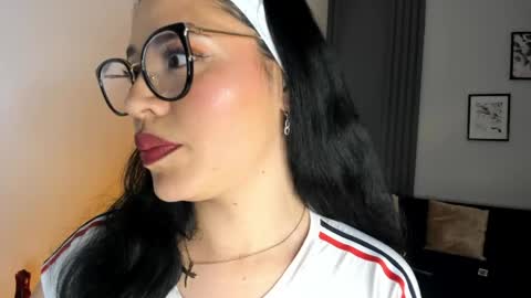 Snapshot of dakhota_rouge chatting on 06-06-26, 05:01 Dakhota online show from 06-06-26, 05:01