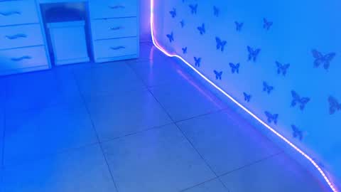 VALENTINA  online show from 04-05-26, 06:10