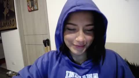 IG  dakotasofiaa online show from 12-14-24, 03:18