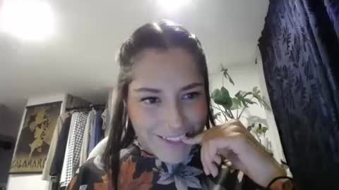 IG  dakotasofiaa online show from 01-28-25, 02:32