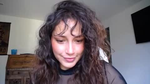 IG  dakotasofiaa online show from 06-25-26, 10:25