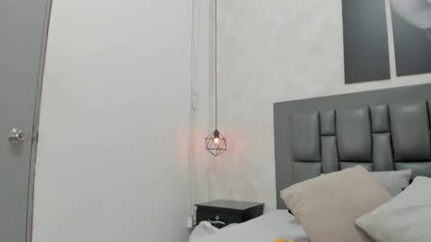 Dakota  online show from 04-27-26, 12:25