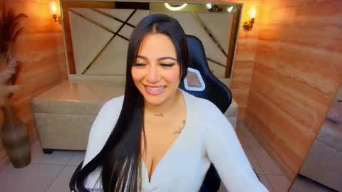 Dakotha  online show from 12-04-25, 03:16