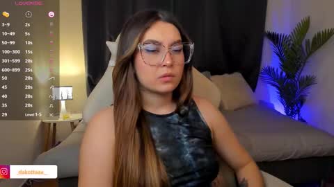 Snapshot of dakottaa__ chatting on 11-23-25, 12:21 dakottaa__ online show from 11-23-25, 12:21