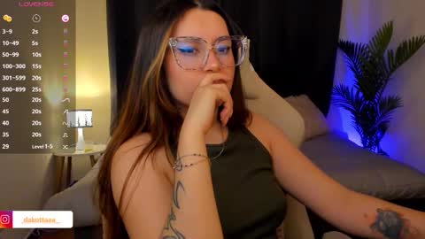 Snapshot of dakottaa__ chatting on 12-04-25, 11:57 dakottaa__ online show from 12-04-25, 11:57