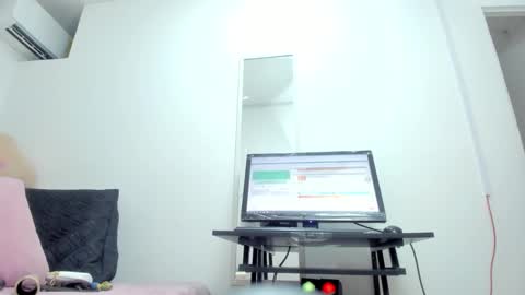  Ren  online show from 02-05-25, 10:55