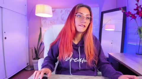 Snapshot of dalia_garrett chatting on 01-10-25, 07:54 Dalia online show from 01-10-25, 07:54