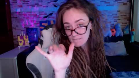 Dalia  online show from 11-19-25, 09:31