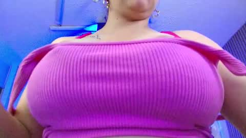 Daliia    online show from 11-28-25, 01:14