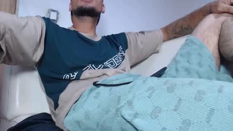 Snapshot of dallas_711 chatting on 11-01-25, 03:25 inst stteban garcia online show from 11-01-25, 03:25