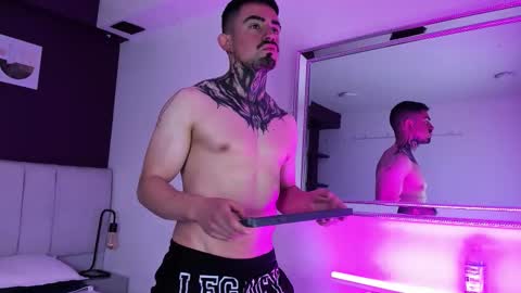 Dallas whitee online show from 02-19-26, 08:16