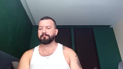 Snapshot of daltonthebear chatting on 10-09-25, 04:27 daltonthebear online show from 10-09-25, 04:27