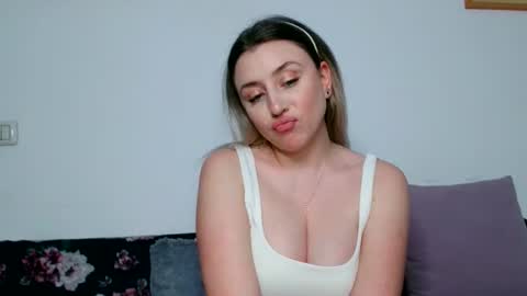 Maria online show from 04-22-26, 09:05