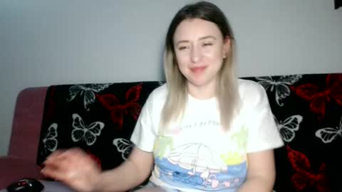 Maria online show from 04-25-26, 09:23