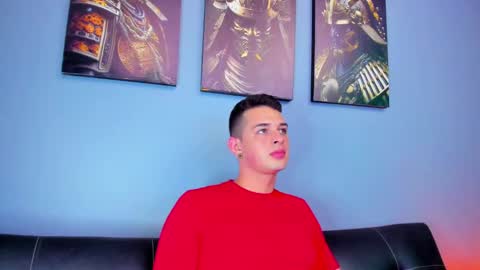 Snapshot of damian__oliver chatting on 01-18-25, 08:41 Damian Oliver online show from 01-18-25, 08:41