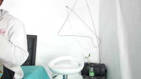 damian_hart_24cm online show from 04-01-26, 11:44