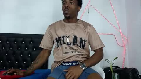 Snapshot of damian_hart_24cm chatting on 06-30-26, 03:24 damian_hart_24cm online show from 06-30-26, 03:24