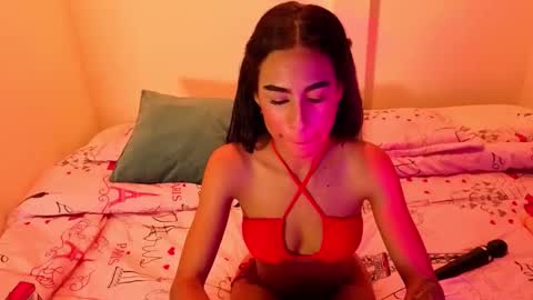 Snapshot of damian_n_lissa chatting on 06-05-26, 11:32 damian_n_lissa online show from 06-05-26, 11:32