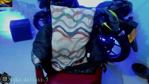 Snapshot of damian_torner chatting on 08-03-26, 10:21 Damian torner online show from 08-03-26, 10:21