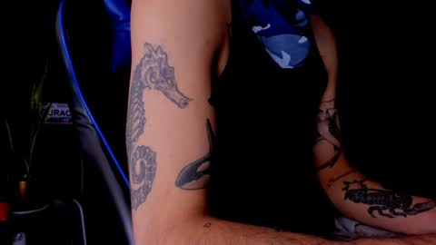 Snapshot of damiancox chatting on 01-24-25, 01:47 Daamiancox online show from 01-24-25, 01:47