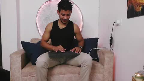 instagram damiannreed. online show from 06-05-26, 01:45