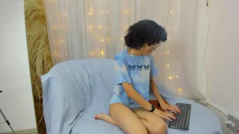 Damiana online show from 06-23-26, 11:52