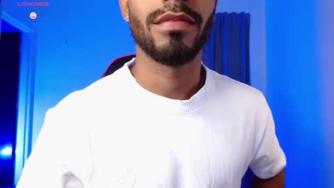 Snapshot of damiano_walker chatting on 02-14-26, 04:20 damiano_walker online show from 02-14-26, 04:20