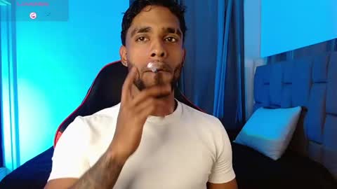 Snapshot of damiano_walker chatting on 06-07-26, 04:05 damiano_walker online show from 06-07-26, 04:05