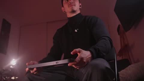 insta damn8   --------  online show from 12-19-25, 11:34