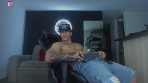 INSTAGRAM  DAMMIANMILLEROFICIAL online show from 04-25-26, 02:14