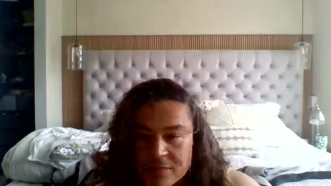 damnhotguy82 online show from 07-18-26, 08:34