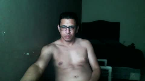 Snapshot of damnsexy0102 chatting on 12-18-25, 09:15 DamnSexy0102 online show from 12-18-25, 09:15