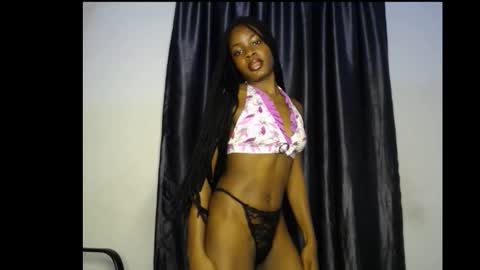 Snapshot of damsel8 chatting on 11-02-25, 06:10 leah online show from 11-02-25, 06:10