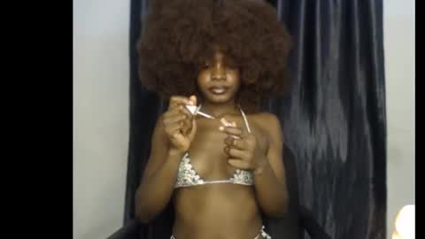 Snapshot of damsel8 chatting on 11-08-25, 05:56 leah online show from 11-08-25, 05:56