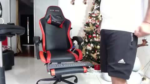 Snapshot of damyan_2003 chatting on 12-04-24, 12:58 damyan_2003 online show from 12-04-24, 12:58