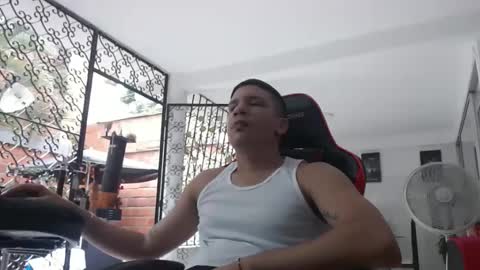 Snapshot of damyan_2003 chatting on 12-11-24, 04:53 damyan_2003 online show from 12-11-24, 04:53