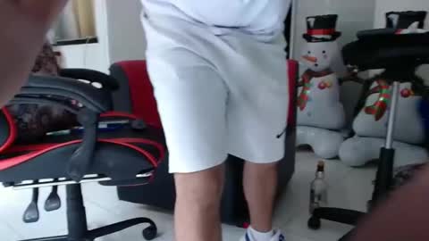 Snapshot of damyan_2003 chatting on 12-24-24, 08:05 damyan_2003 online show from 12-24-24, 08:05