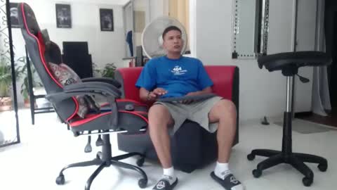 Snapshot of damyan_2003 chatting on 01-03-25, 05:31 damyan_2003 online show from 01-03-25, 05:31