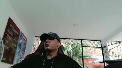 Snapshot of damyan_2003 chatting on 03-04-25, 03:04 damyan_2003 online show from 03-04-25, 03:04