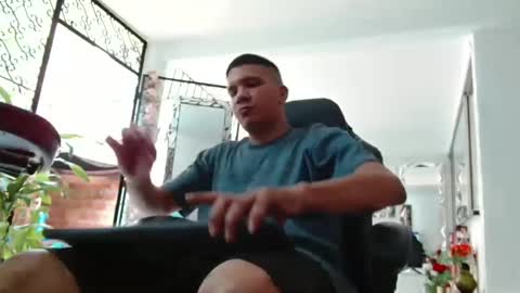 Snapshot of damyan_2003 chatting on 09-27-25, 03:06 damyan_2003 online show from 09-27-25, 03:06