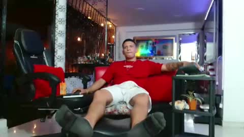 Snapshot of damyan_2003 chatting on 10-27-25, 02:04 damyan_2003 online show from 10-27-25, 02:04