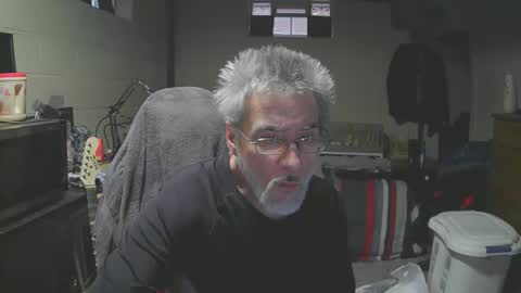 Snapshot of dan137111 chatting on 03-31-26, 11:32 dan137111 online show from 03-31-26, 11:32
