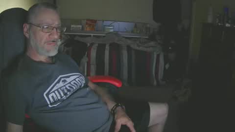Snapshot of dan137111 chatting on 04-23-26, 10:36 dan137111 online show from 04-23-26, 10:36