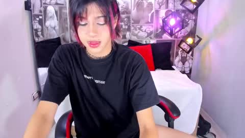 Snapshot of dan_copers chatting on 11-30-25, 12:36 D A N online show from 11-30-25, 12:36