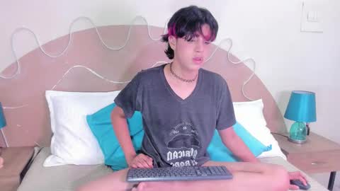 Snapshot of dan_copers chatting on 12-16-25, 01:32 D A N online show from 12-16-25, 01:32