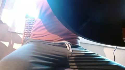 Snapshot of dan_va chatting on 12-19-25, 04:14 Dan online show from 12-19-25, 04:14